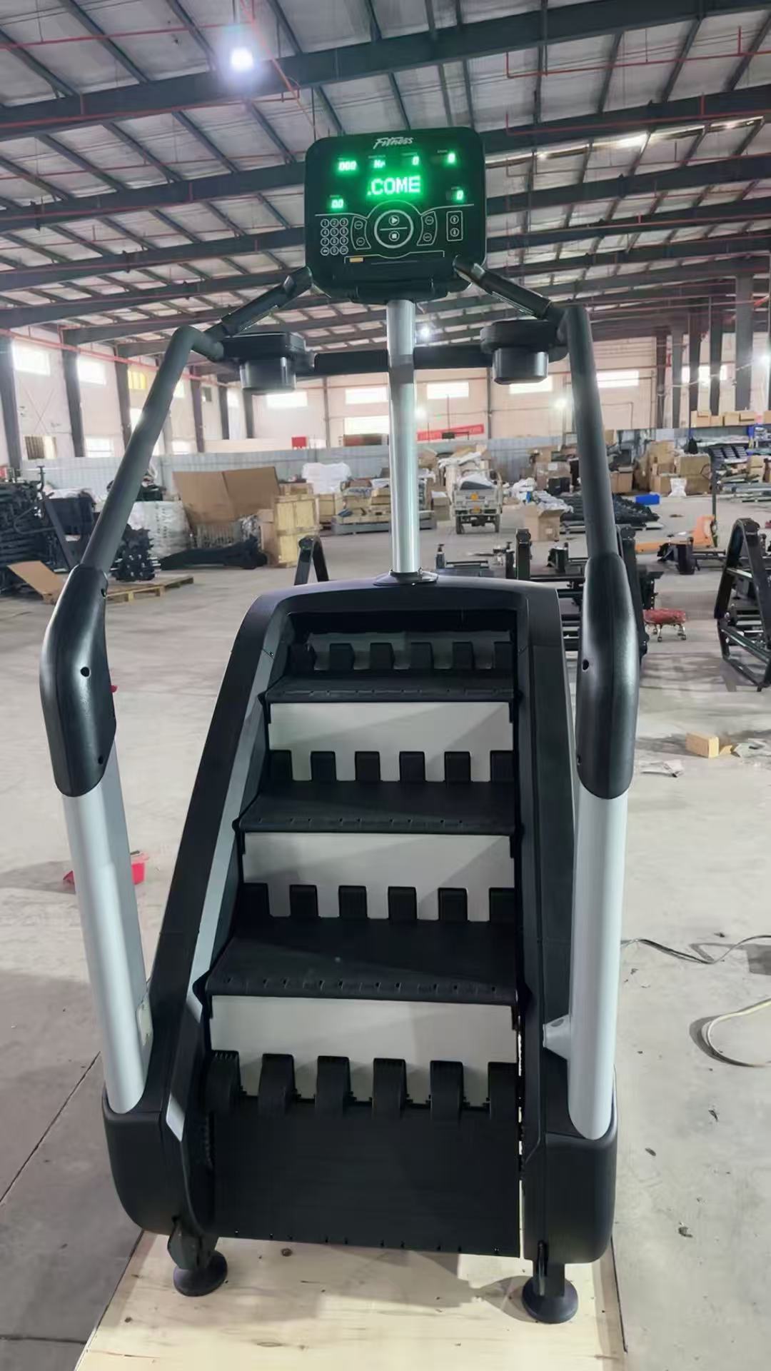 Home Gym Used - Equipamento Cardio Comercial: Máquina de Fitness